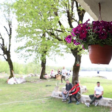 Lake House 'Vilin Konak' Nikšić Kültér fotó